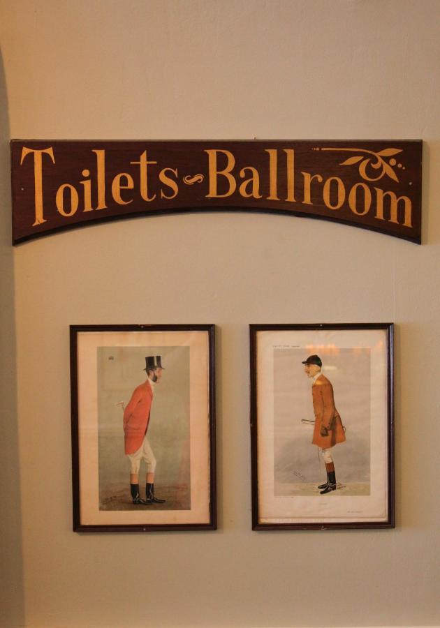 Club House Hotel Kilkenny Buitenkant foto